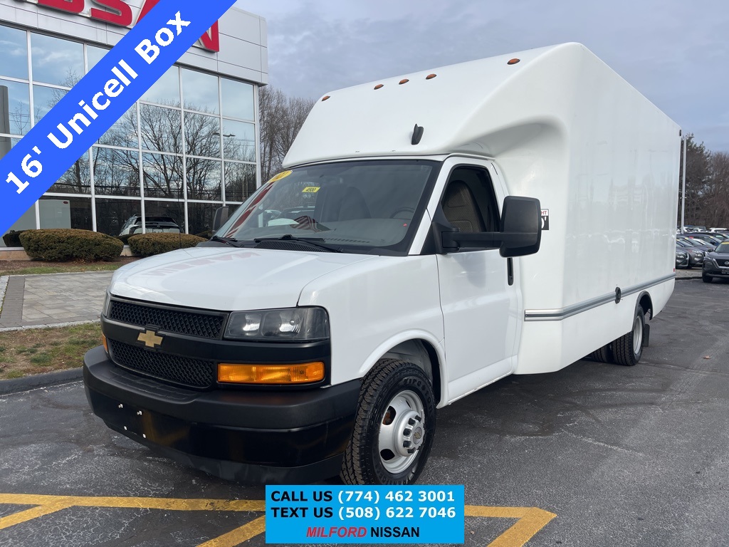 2021 Chevrolet Express Cutaway Base's photo