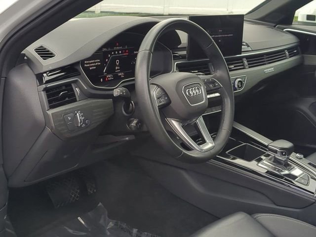 2023 Audi A4 S line Quattro Premium Plus photo 3
