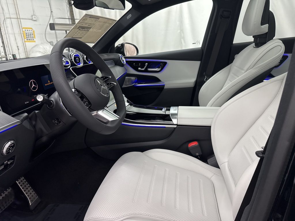 2026 Mercedes Benz GLC 300 photo 13