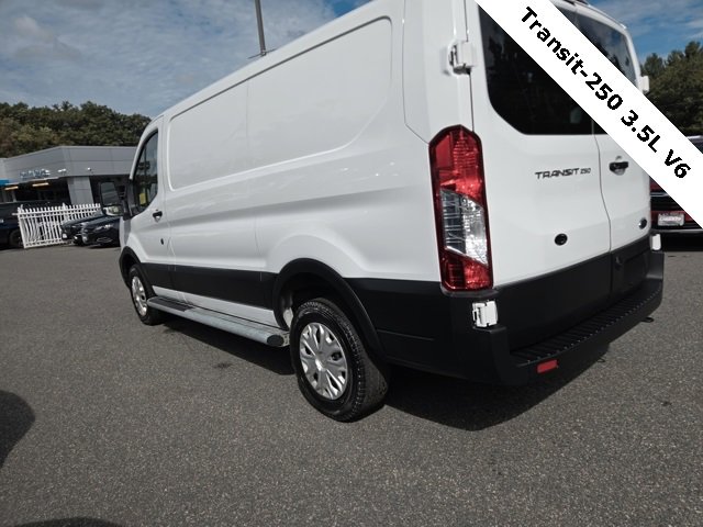 2024 Ford Transit Cargo Van photo 8