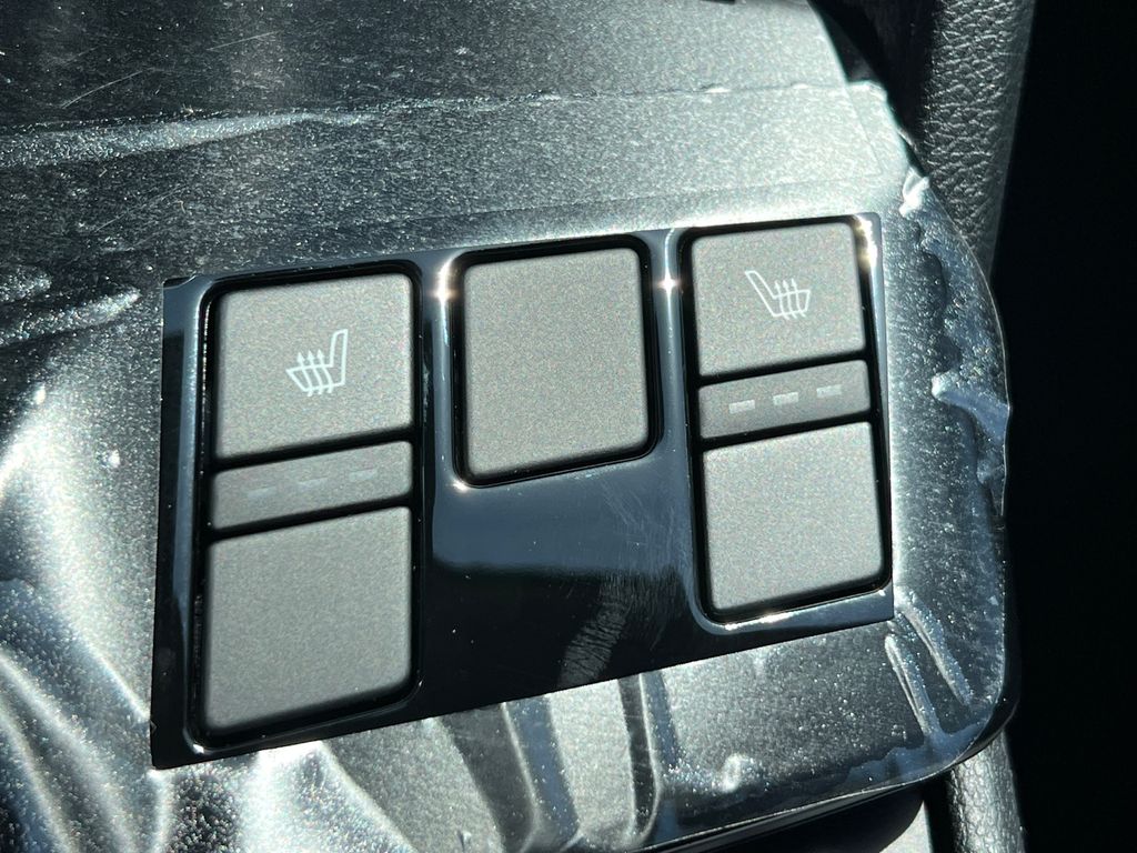 2025 Kia Sportage SX photo 29