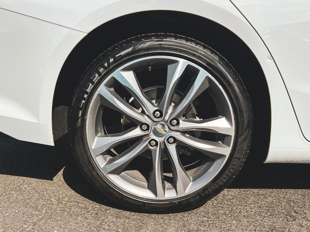 2023 Chevrolet Malibu 1LT photo 4