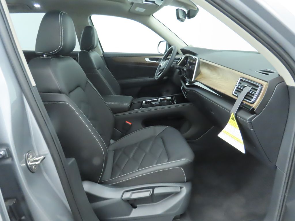 2026 Volkswagen Atlas SE Technology photo 19