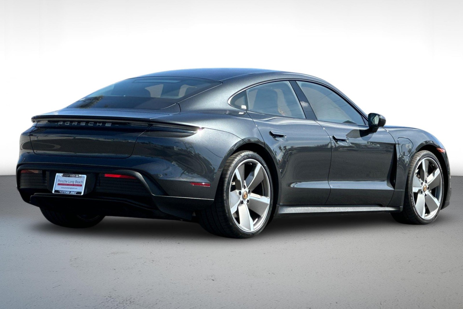 2023 Porsche Taycan photo 9