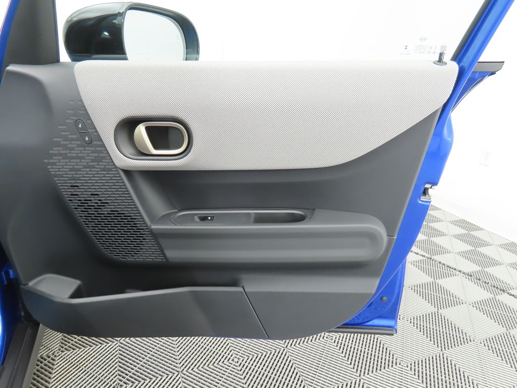 2025 Mini Cooper 4 Door Hardtop Signature photo 22