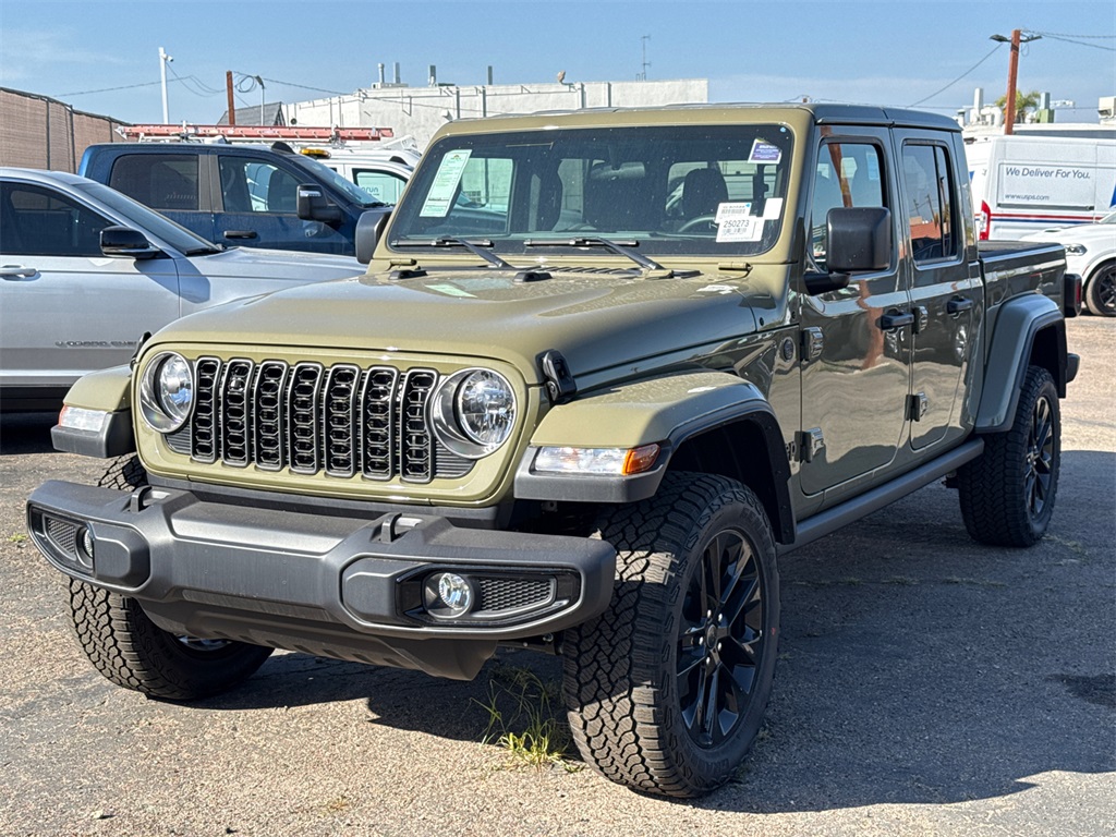 2025 Jeep Gladiator Sport photo 4