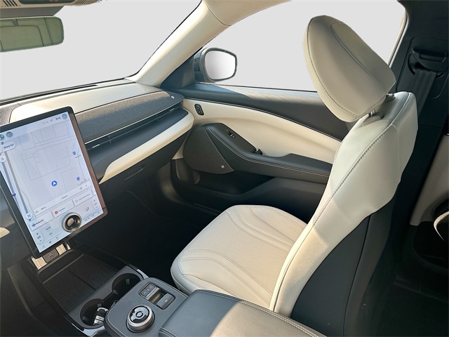 2021 Ford Mustang Mach-E Premium photo 22
