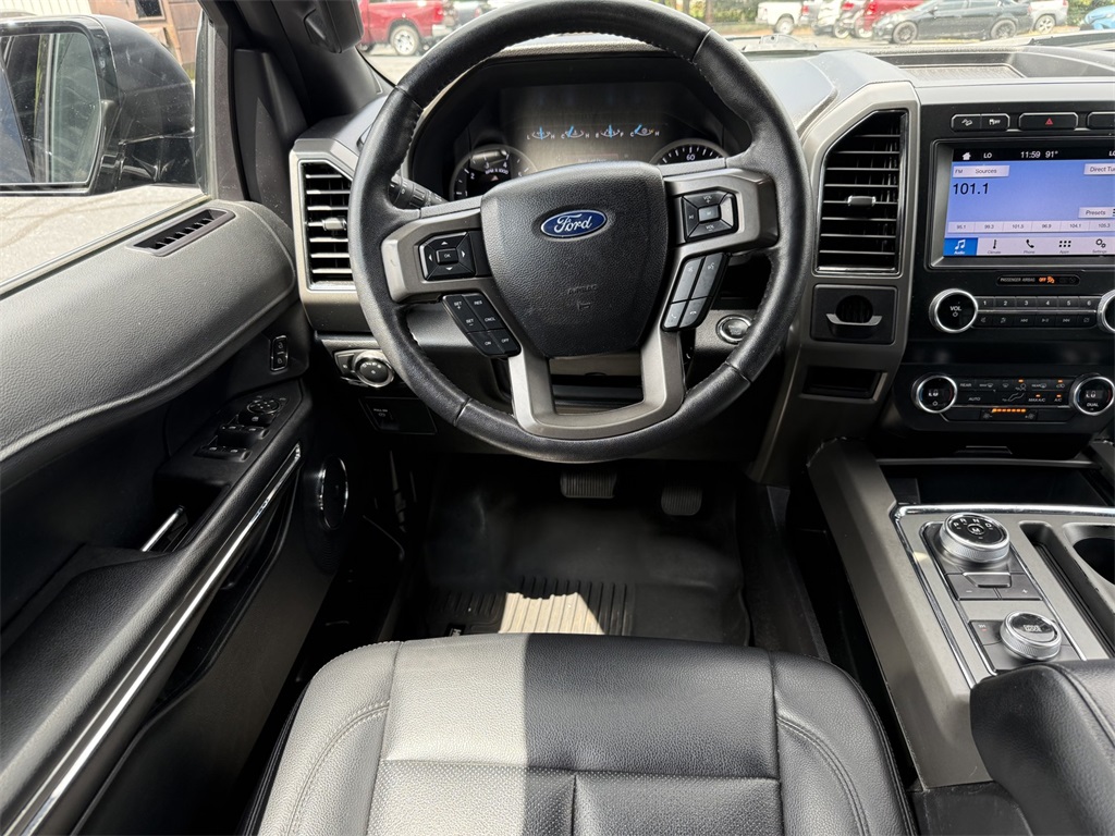 2019 Ford Expedition XLT photo 16