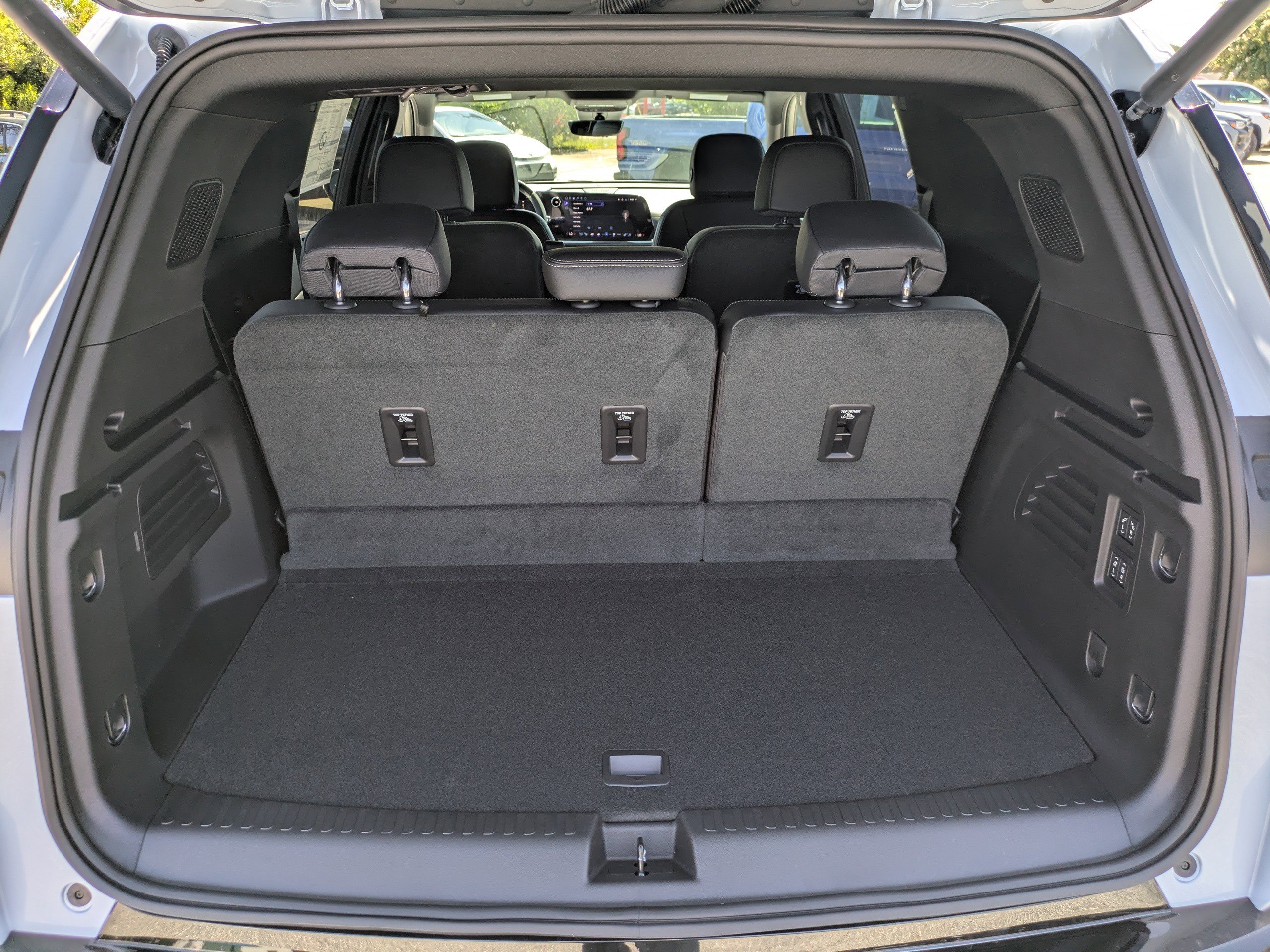 2026 Chevrolet Traverse High Country photo 8