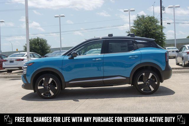 2025 Nissan Kicks SR photo 4