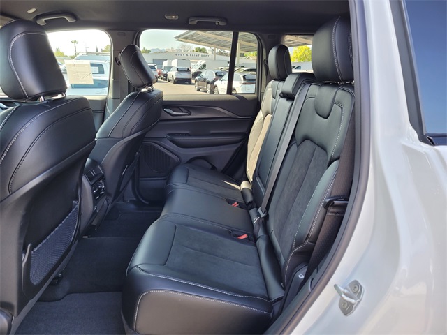 2025 Jeep Grand Cherokee Altitude X photo 7