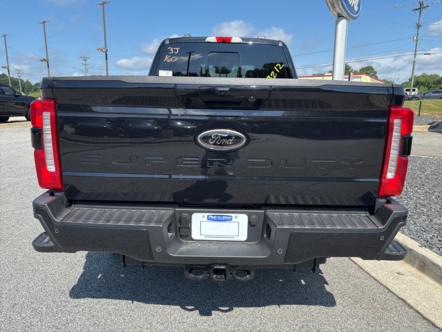 2025 Ford F-350 photo 10