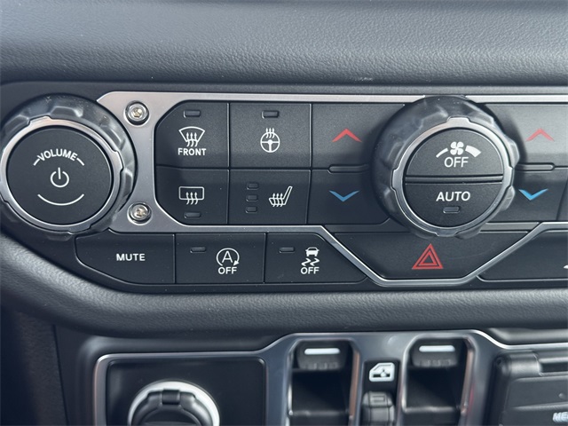 2025 Jeep Gladiator Sport photo 32