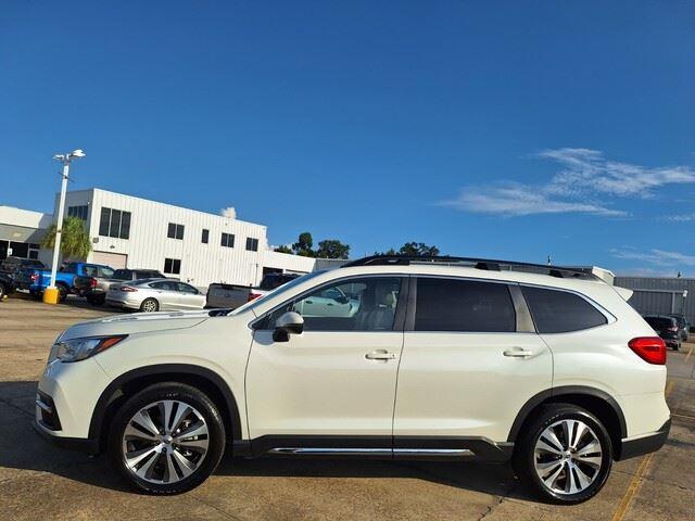 2022 Subaru Ascent Limited photo 2