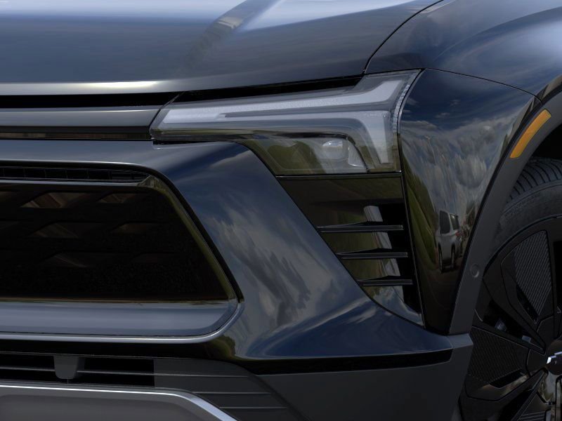 2025 Chevrolet Blazer EV photo 2