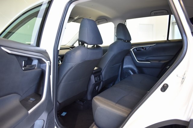 2024 Toyota RAV4 LE photo 12