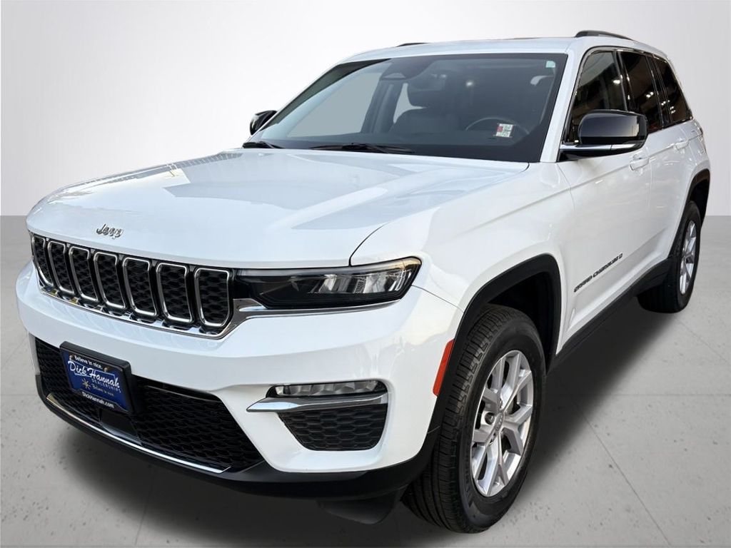 2022 Jeep Grand Cherokee Limited photo 2