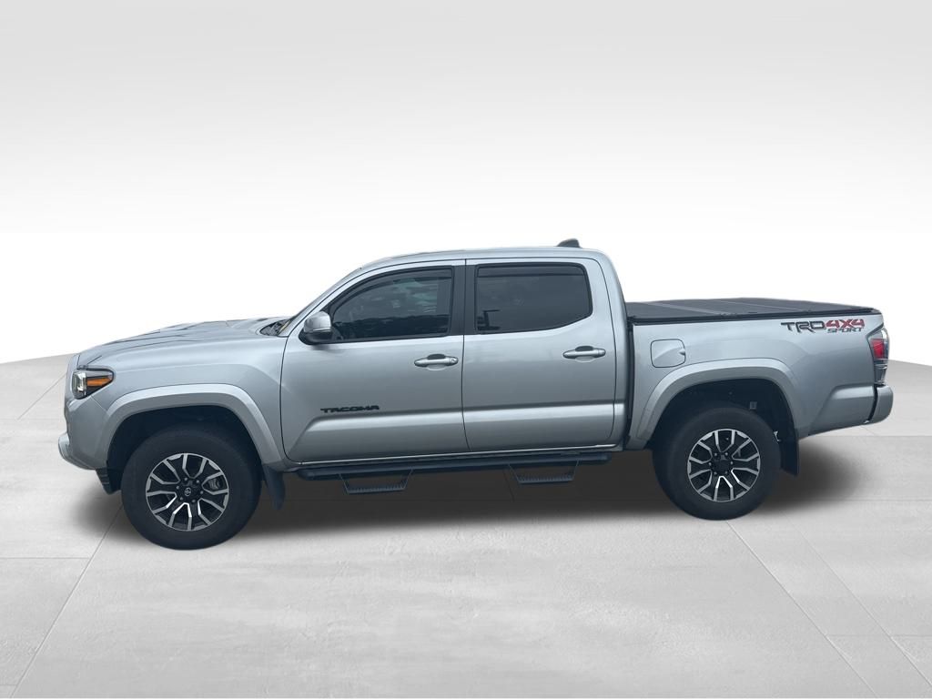 2023 Toyota Tacoma TRD Sport photo 2