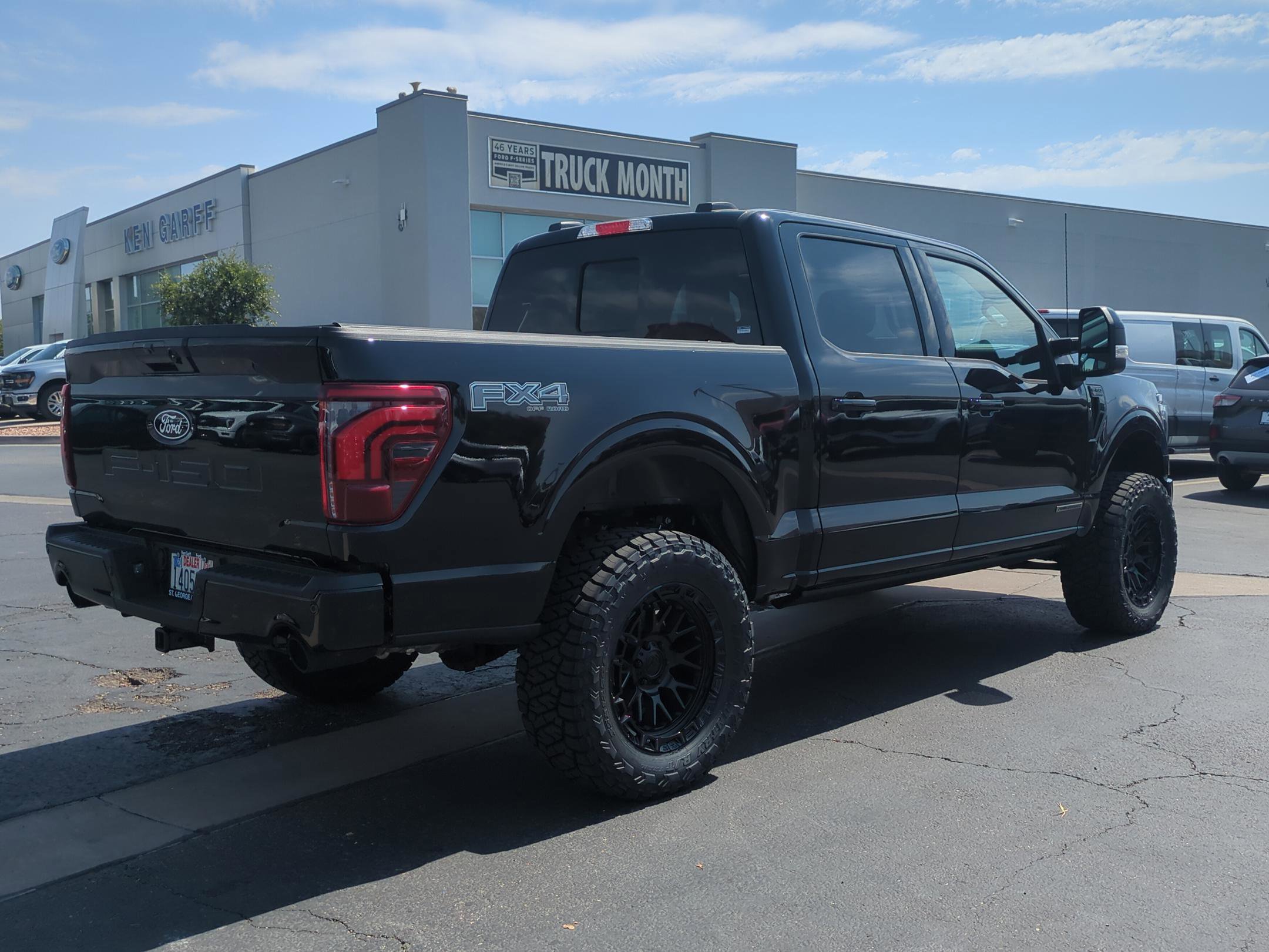 2025 Ford F-150 Lariat photo 3