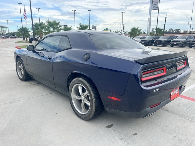 2017 Dodge Challenger SXT photo 6