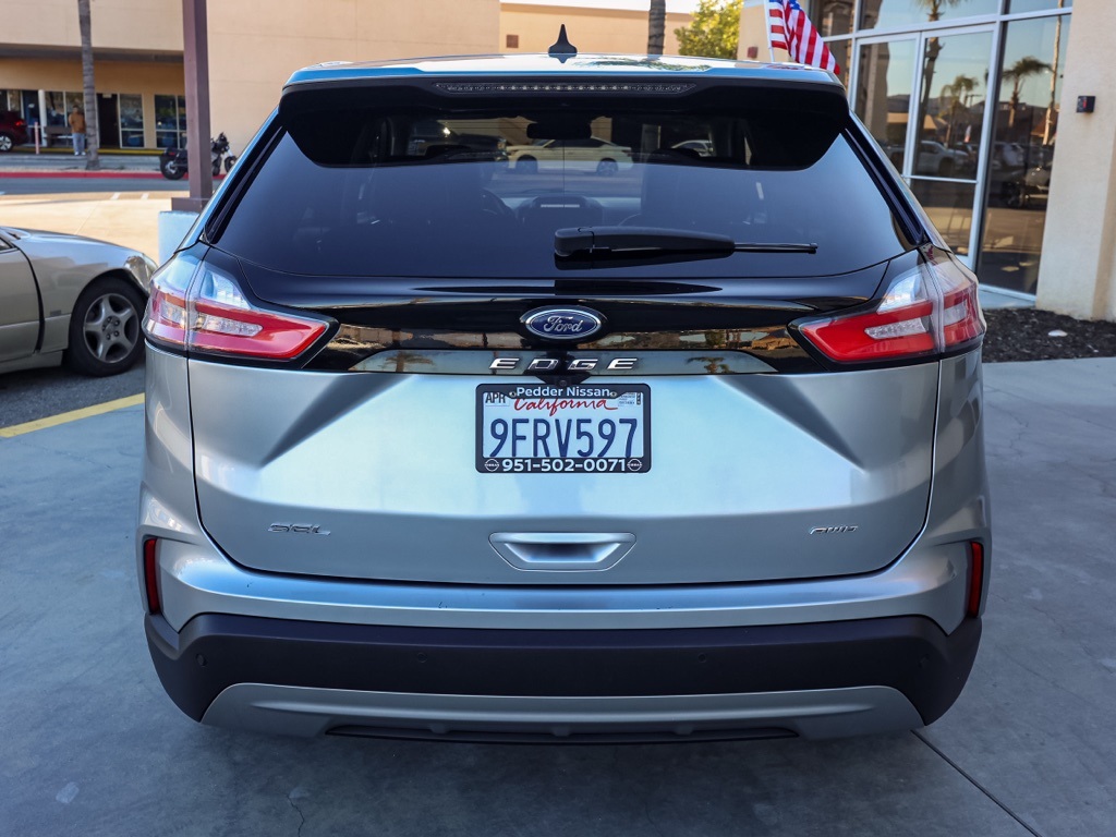 2023 Ford Edge SEL photo 3