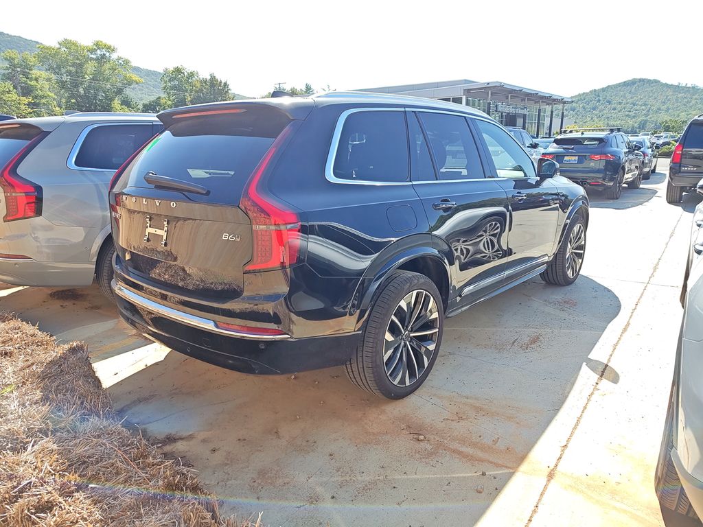 2025 Volvo XC90 Plus photo 3