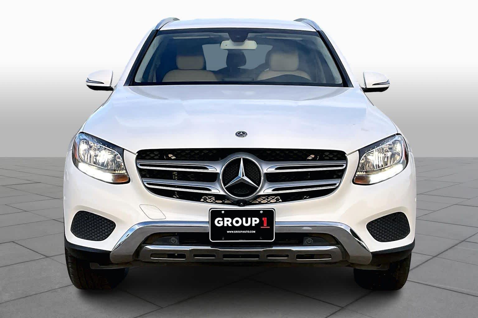 2019 Mercedes Benz GLC 300 photo 3