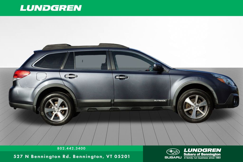 2014 Subaru Outback 3.6R Limited photo 2