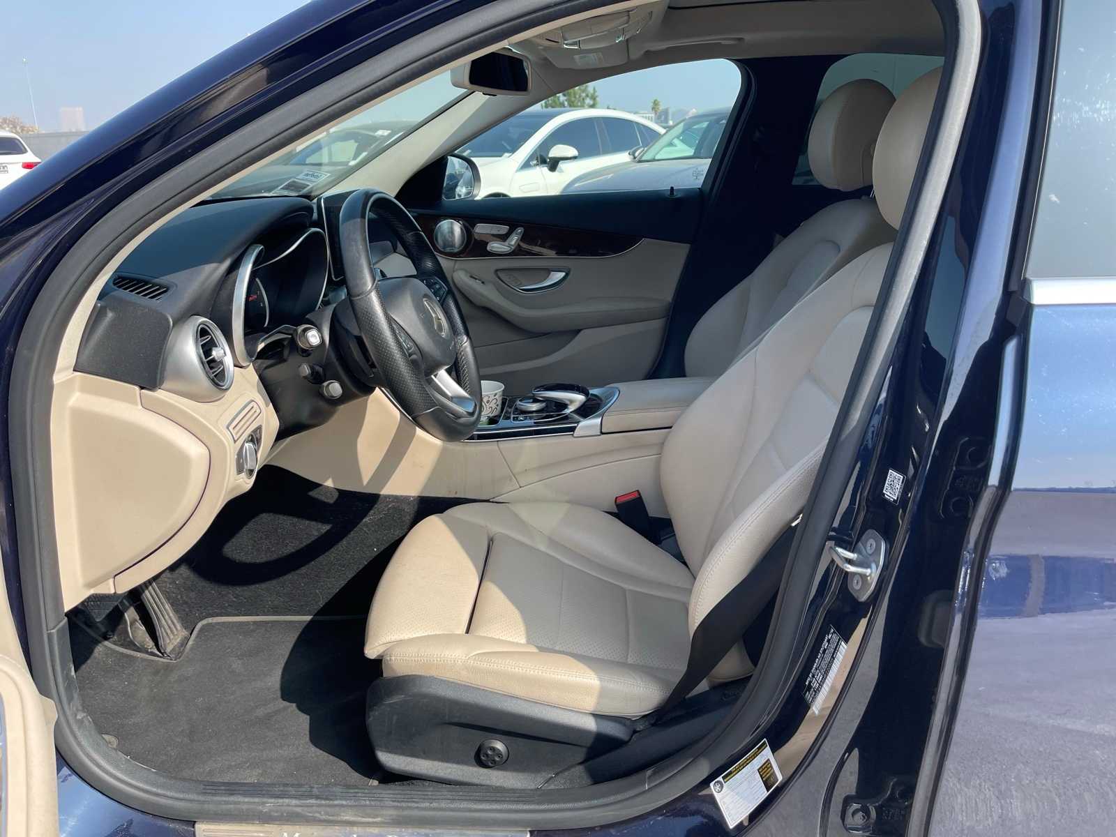 2017 Mercedes Benz C 300 4MATIC photo 2
