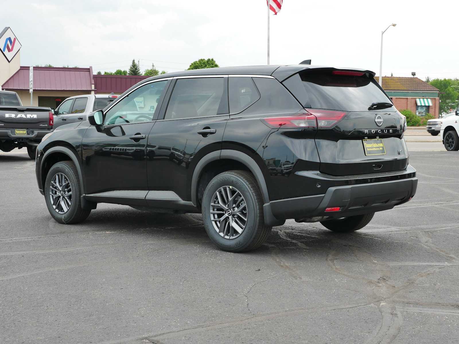 2025 Nissan Rogue S photo 2