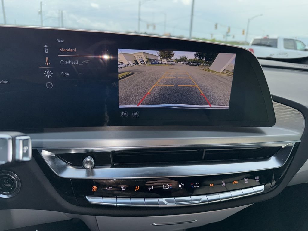 2025 Cadillac Lyriq Luxury photo 14