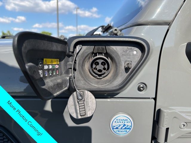 2022 Jeep Wrangler Unlimited Sahara 4xe photo 10