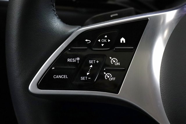 2025 Mercedes Benz GLC 300 4MATIC photo 5