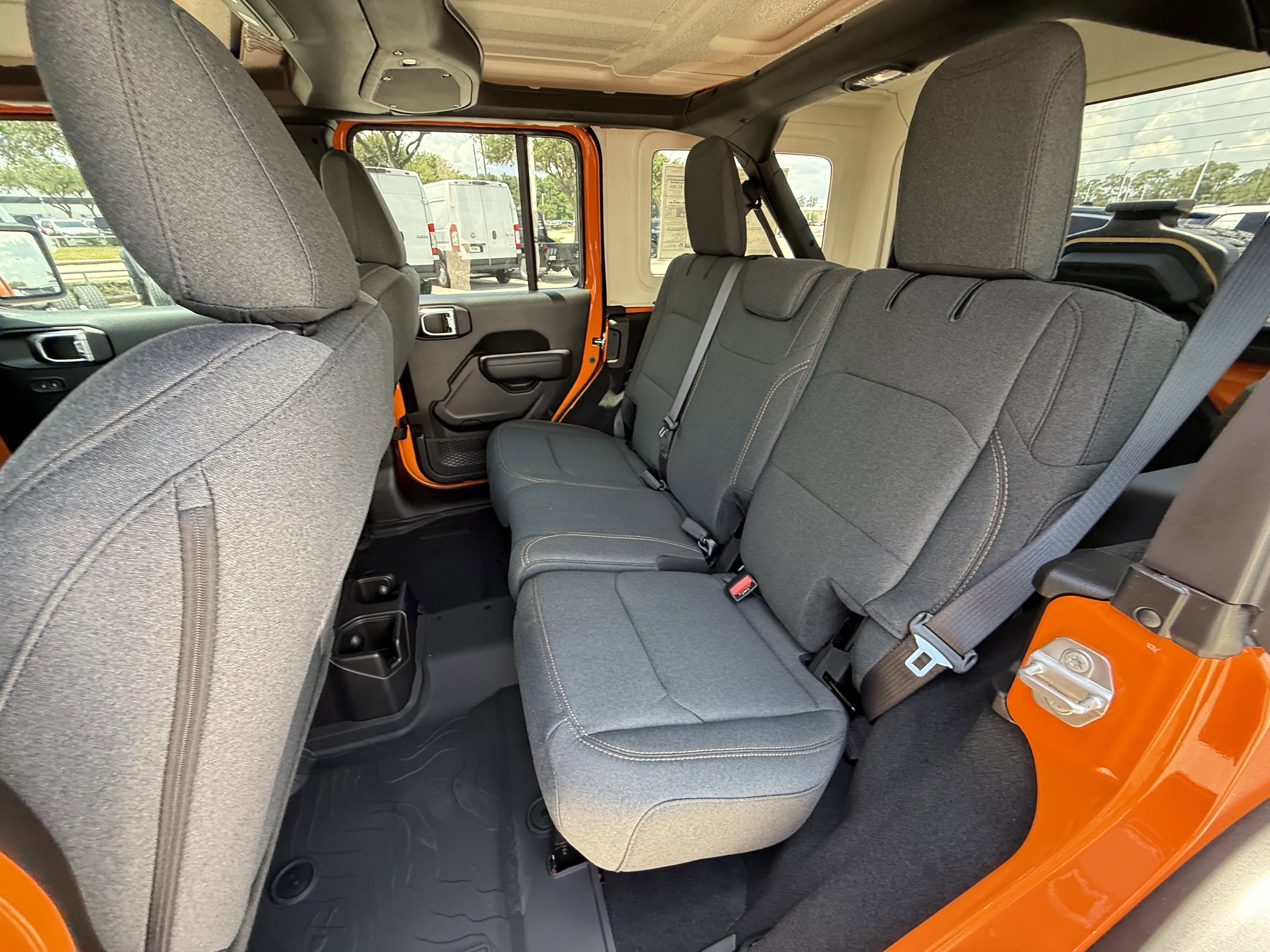 2025 Jeep Wrangler Willys photo 9