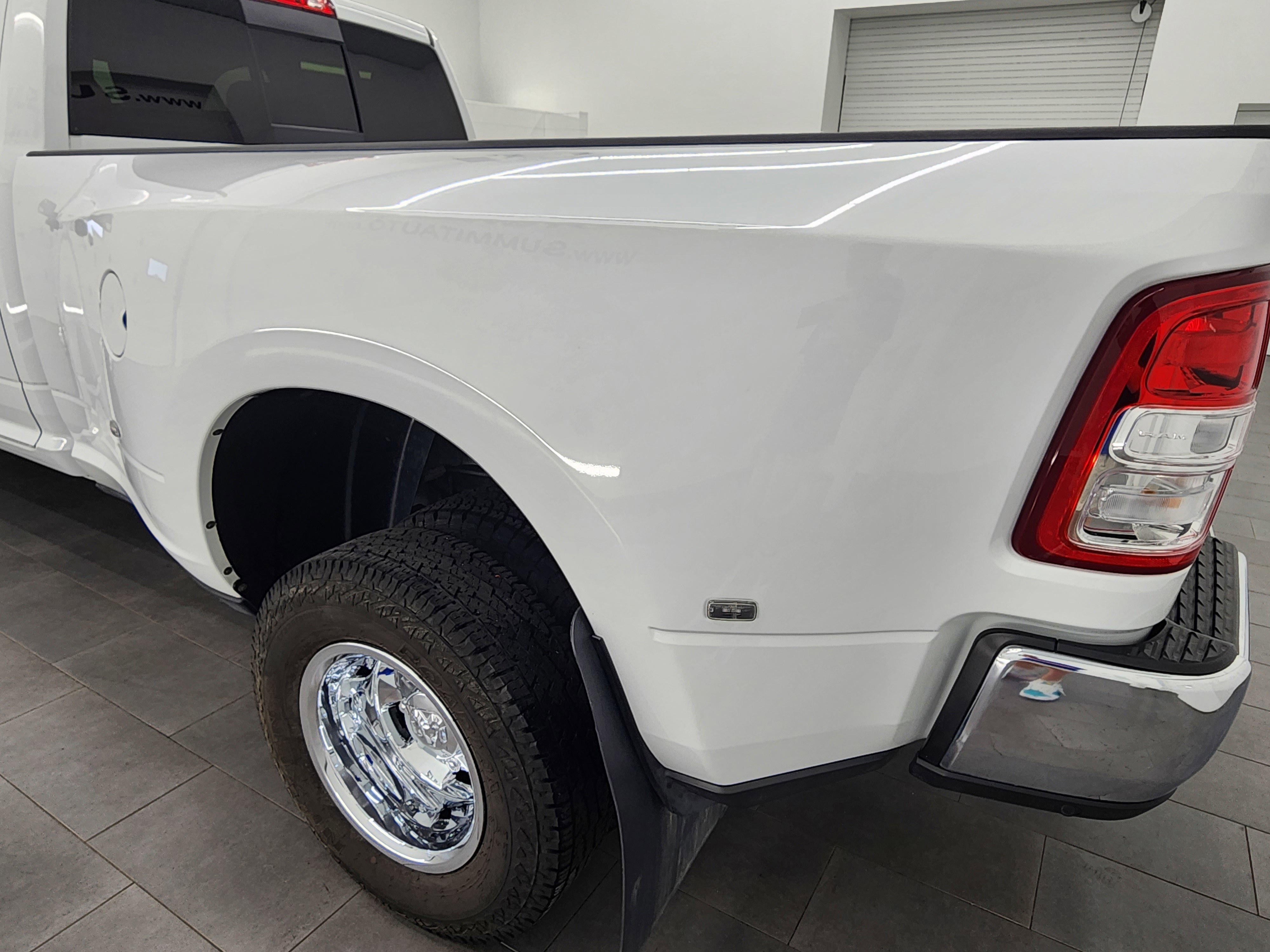 2022 Ram 3500 photo 10