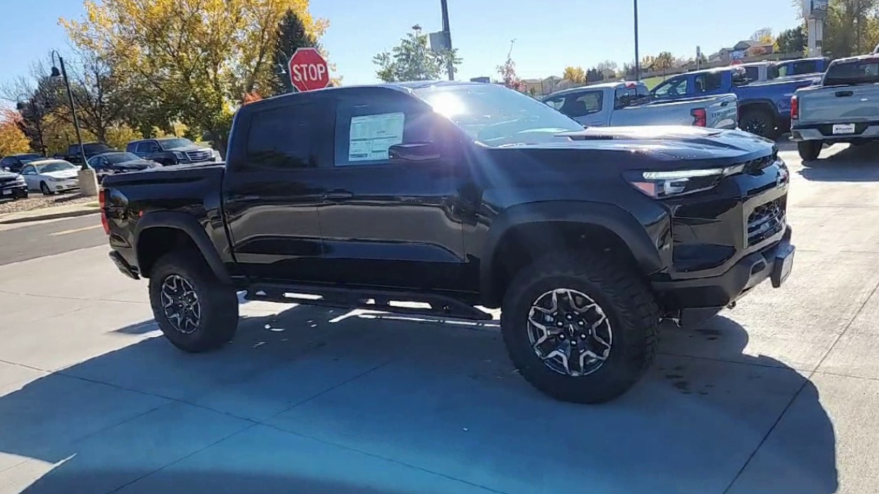 2026 Chevrolet Colorado ZR2 photo 3