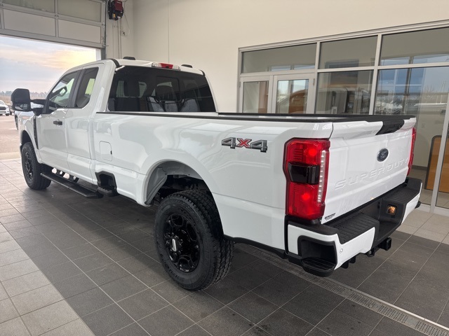 2025 Ford F-350 XL photo 6