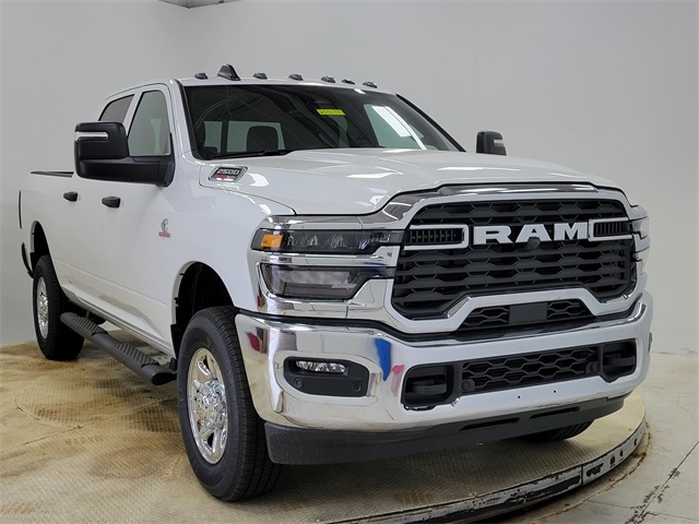 2025 Ram 2500 Tradesman photo 2