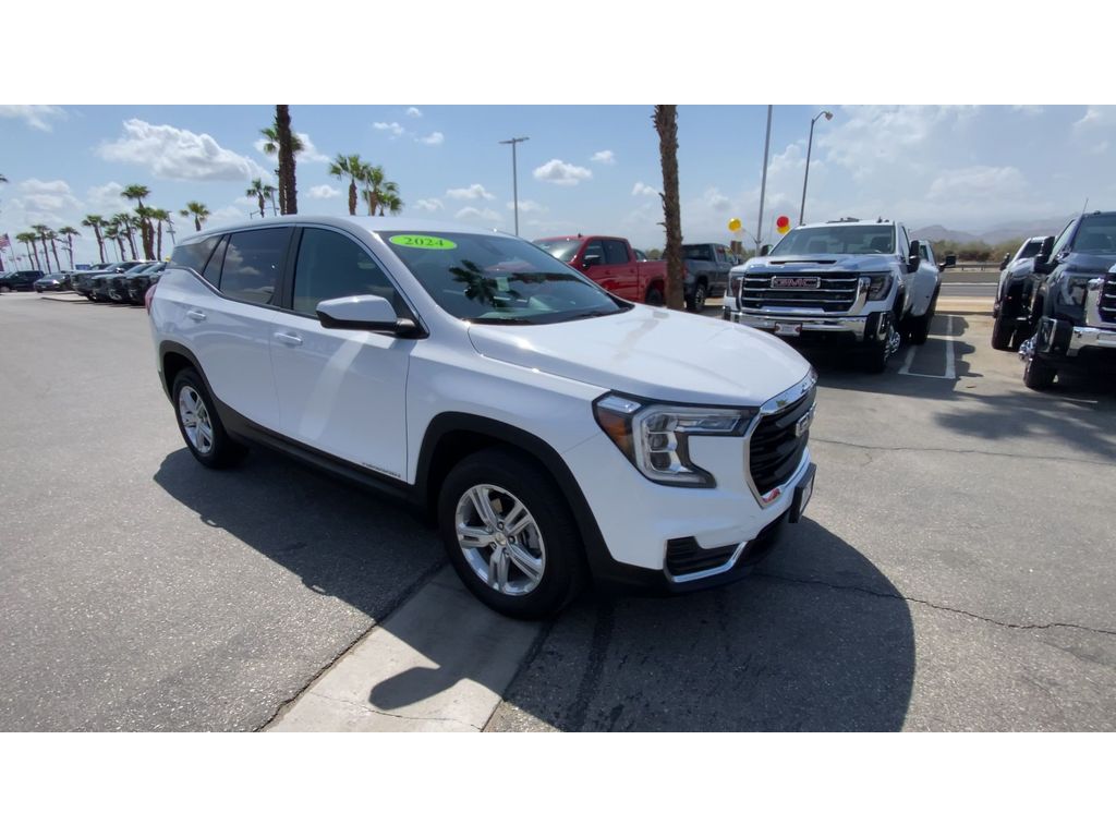 2024 Gmc Terrain SLE photo 2