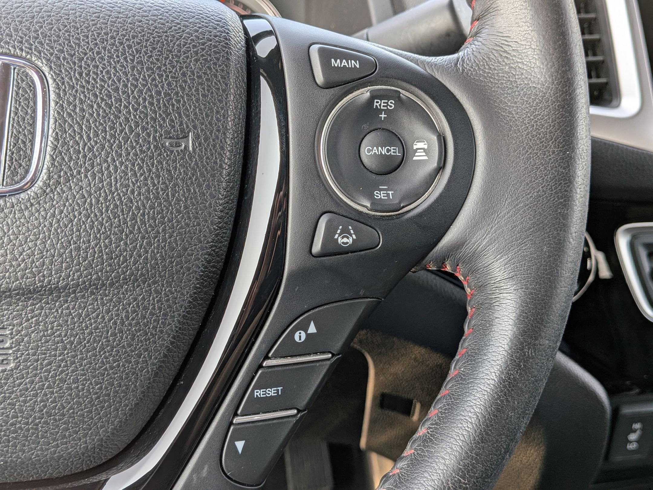 2019 Honda Ridgeline Black Edition photo 15
