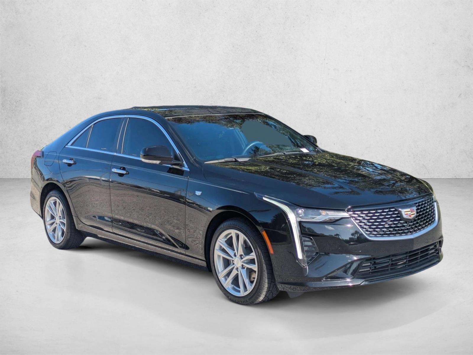 2022 Cadillac CT4 Luxury photo 3