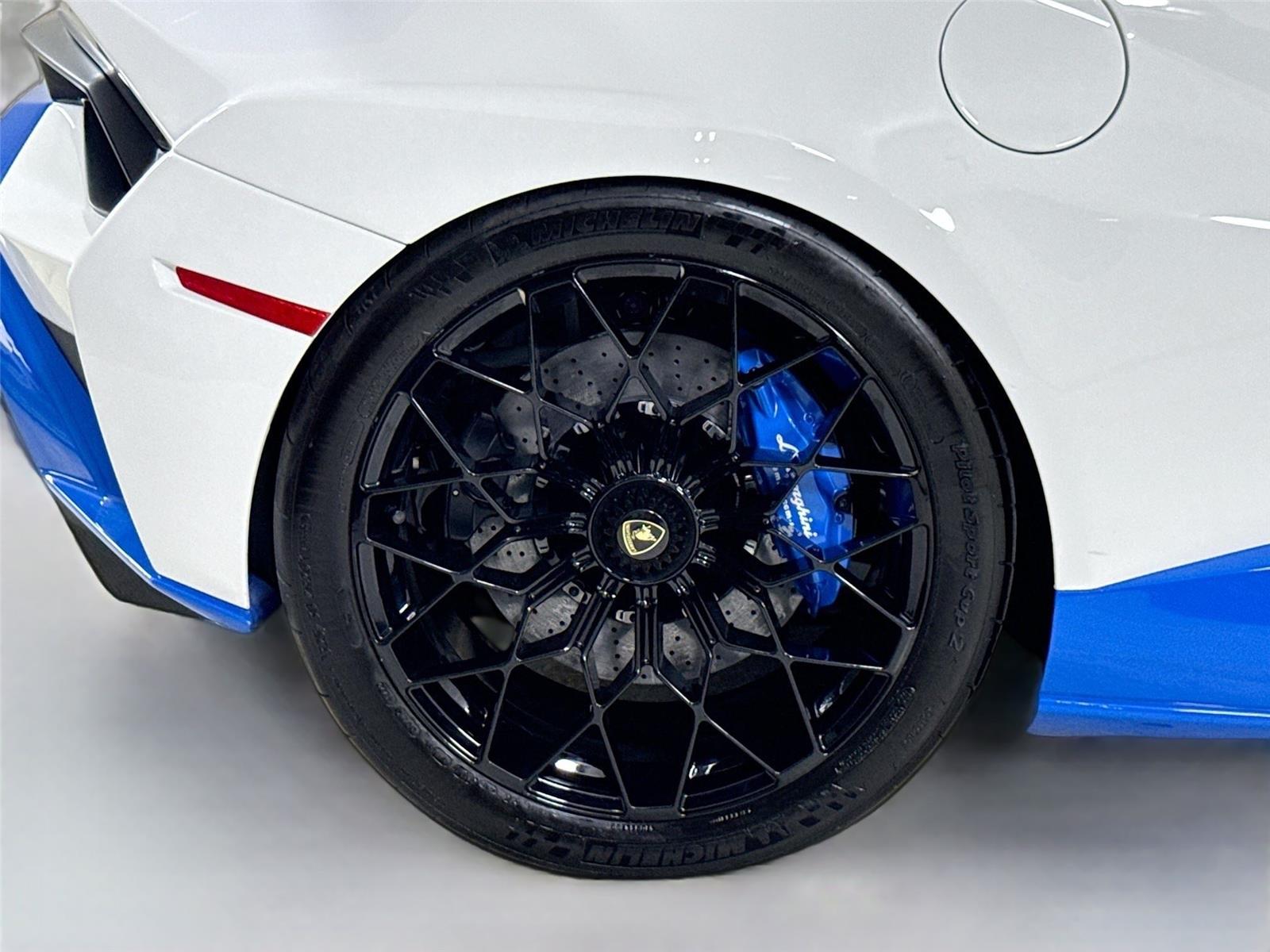 2023 Lamborghini Huracan STO STO photo 33