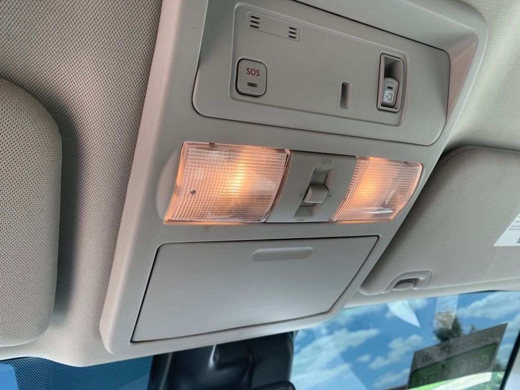 2023 Nissan Titan SV photo 16