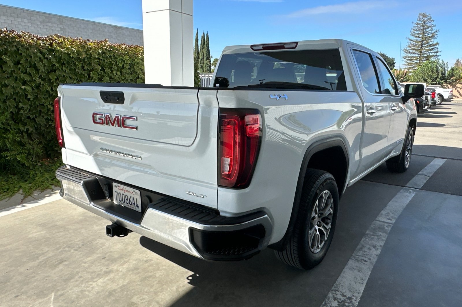 2025 Gmc Sierra 1500 SLT photo 2