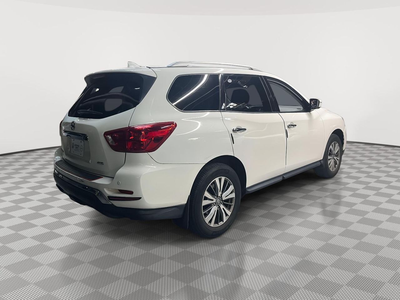2020 Nissan Pathfinder S photo 4