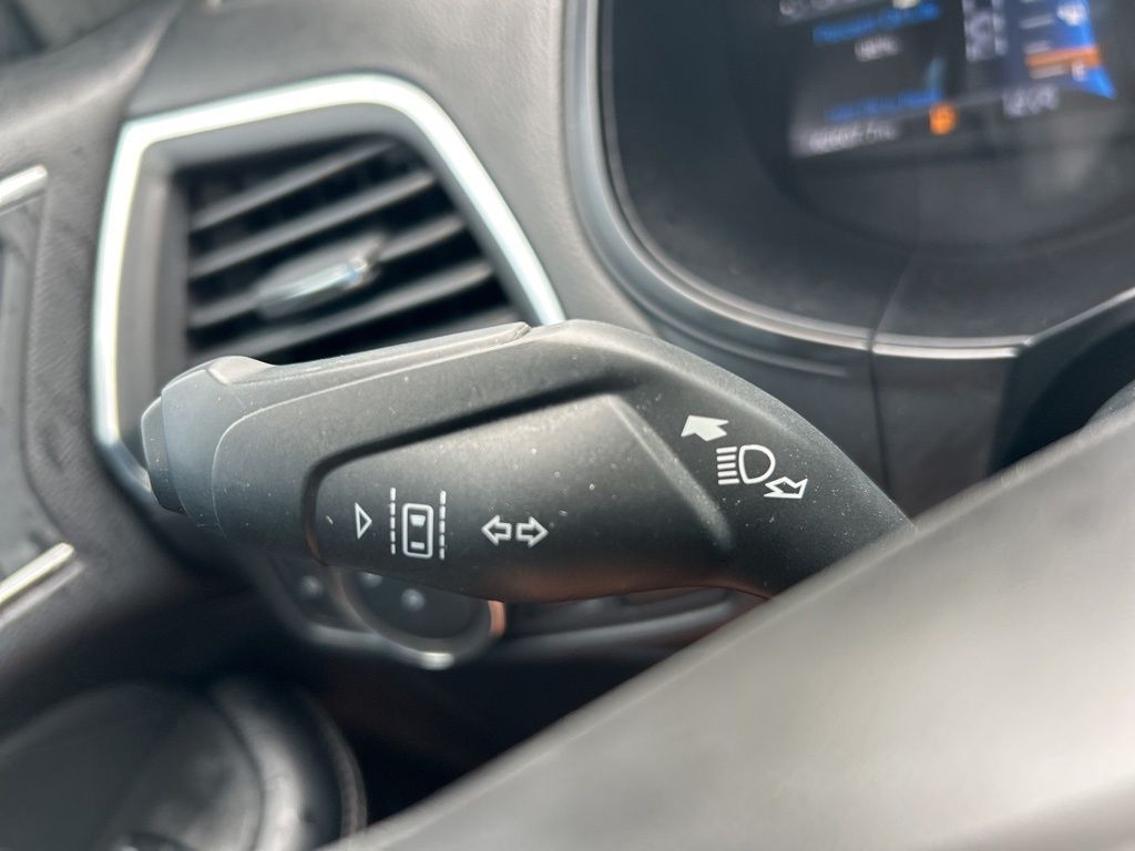 2022 Ford Edge Titanium photo 22
