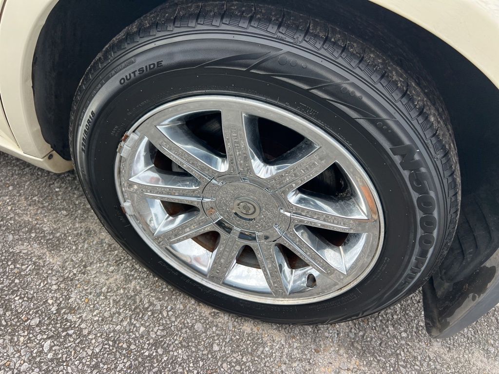2005 Chrysler 300 C Base photo 16