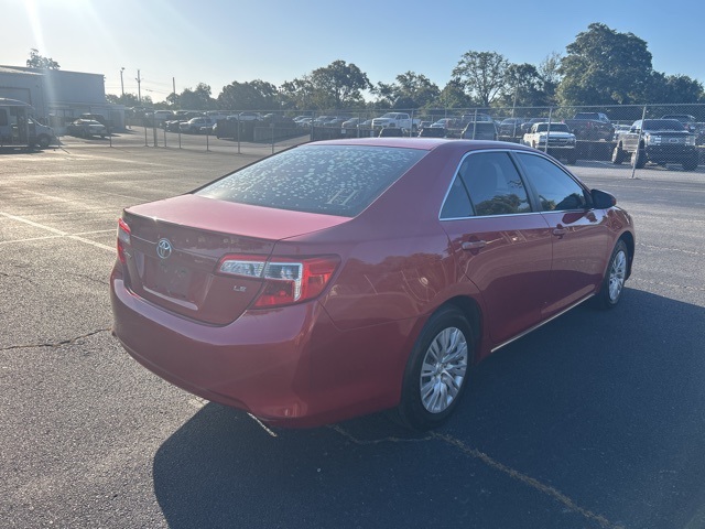 2013 Toyota Camry LE photo 4