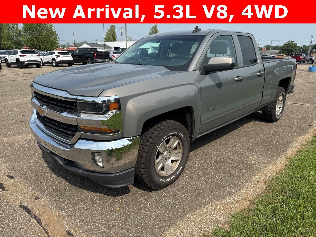 2017 Chevrolet Silverado 1500 LT photo 3
