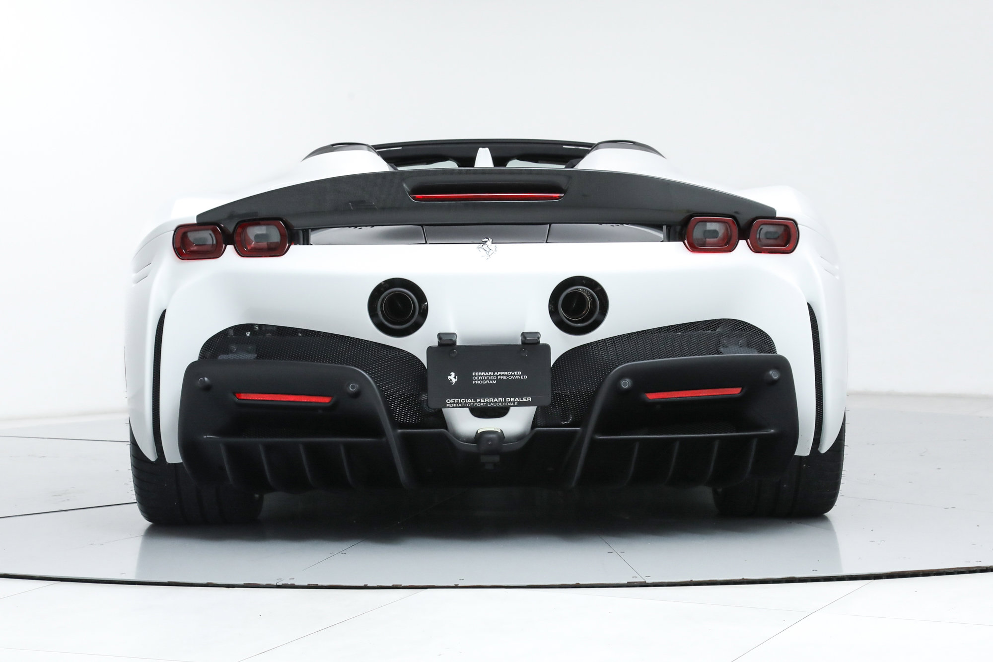 2024 Ferrari SF90 Spider photo 8